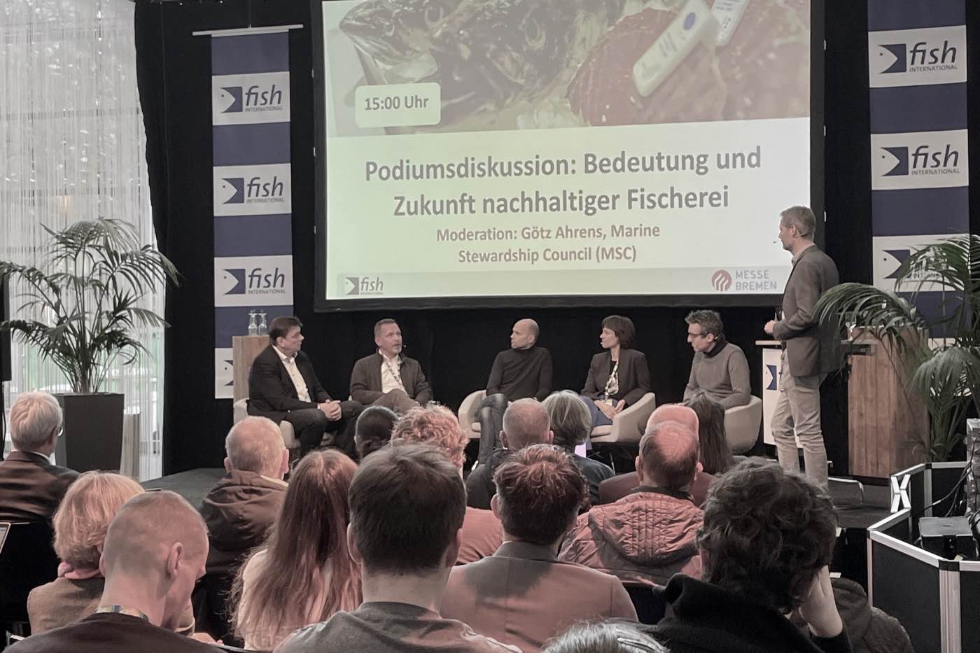 Podiumsdiskussion zur Zukunft nachhaltiger Fischerei auf der fish international